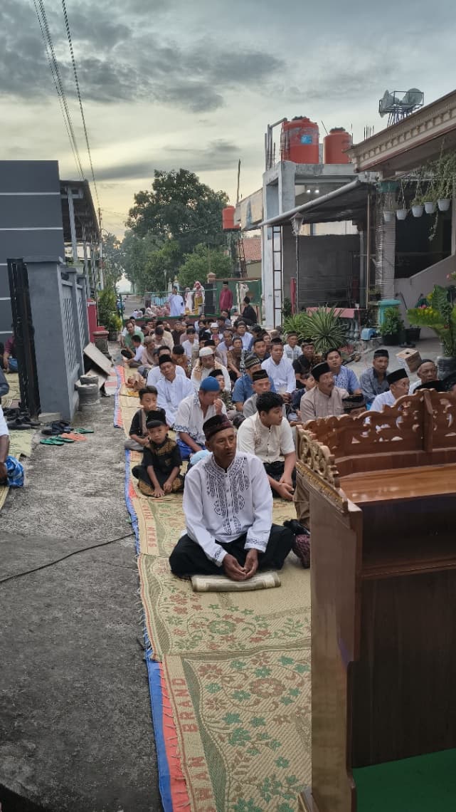 mendengar khutbah 